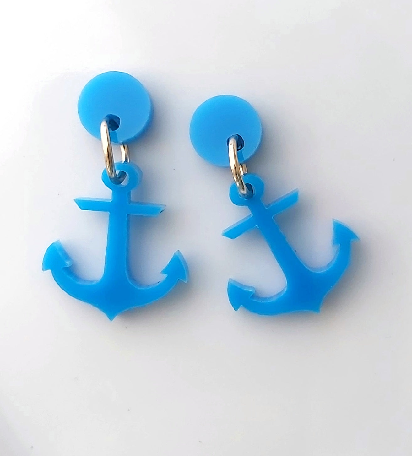 SMALL ANCHOR DANGLES