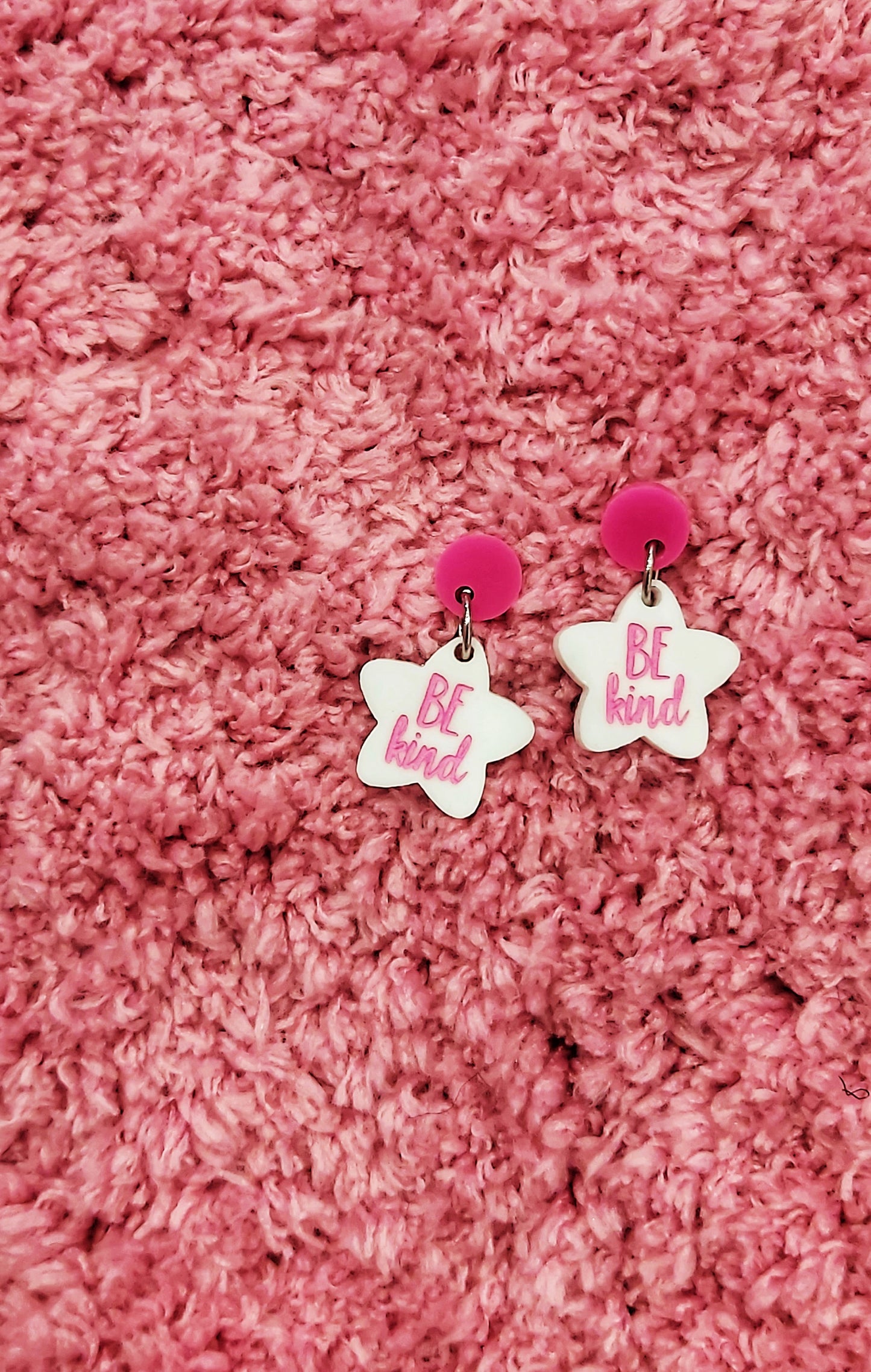 SMALL BE KIND DANGLES