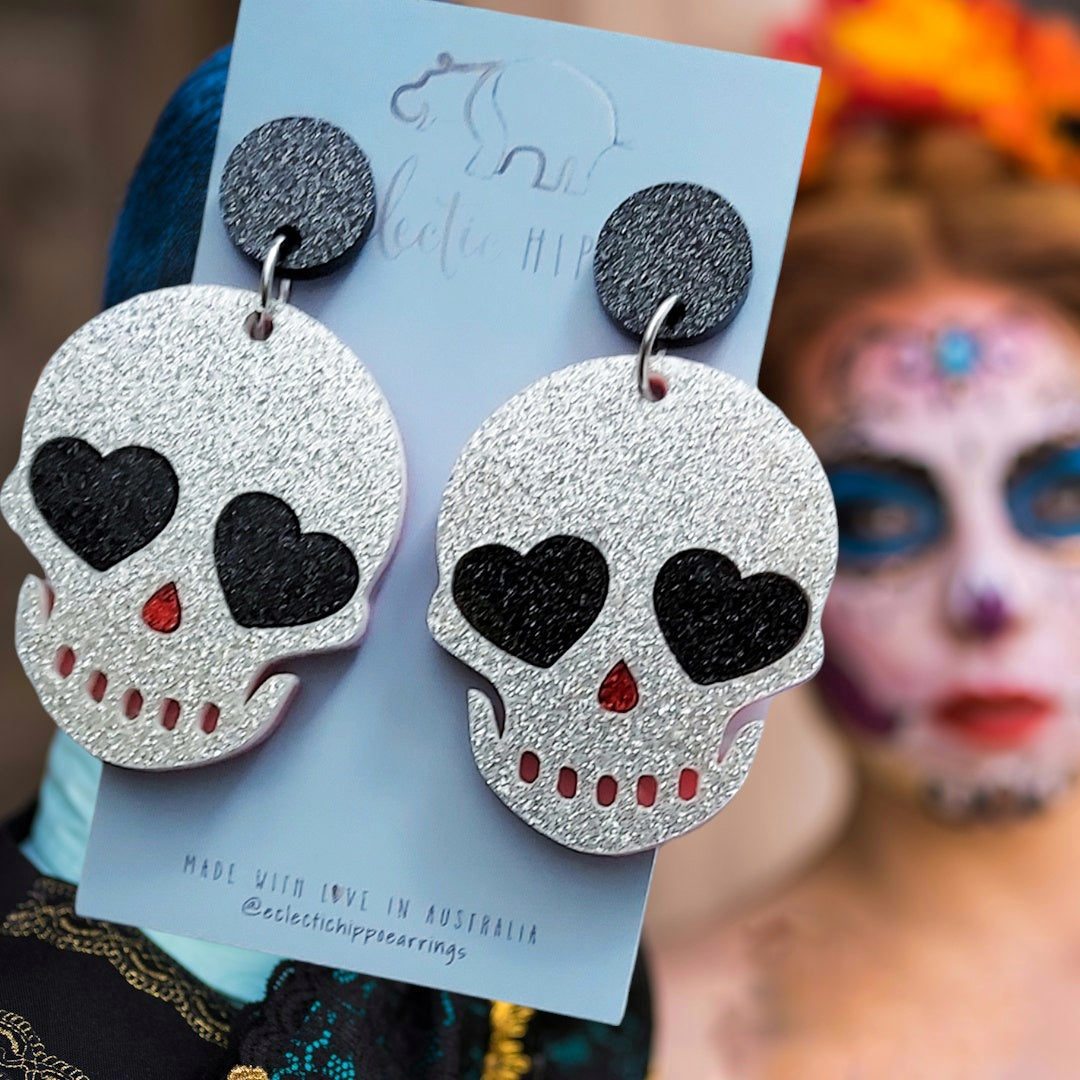 HEART EYES SKULL DANGLES