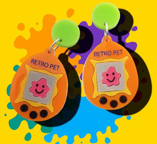 RETRO PET DANGLES