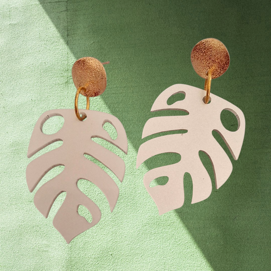 MONSTERA DANGLES